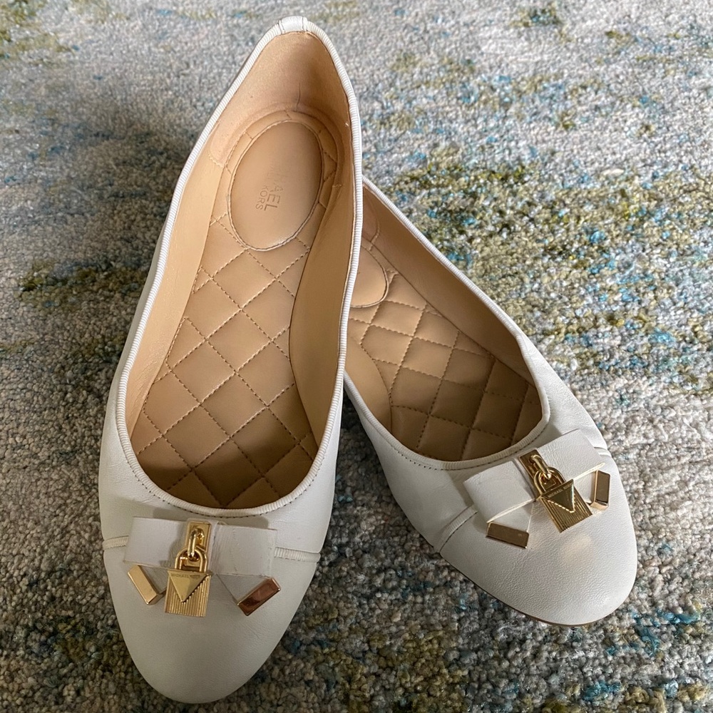 Michael Kors Leather flats